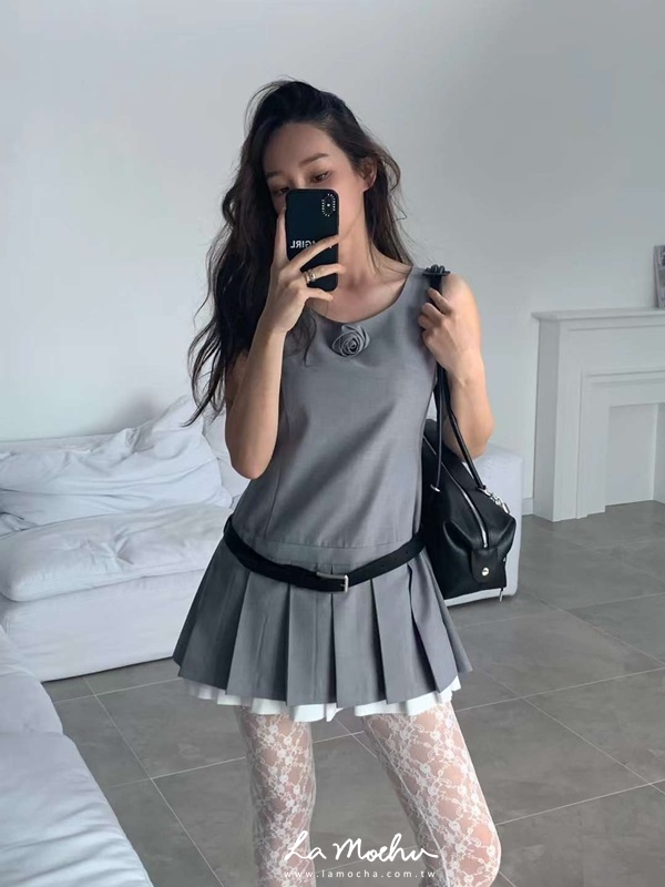 拼接連身百褶洋裝(不含玫瑰)